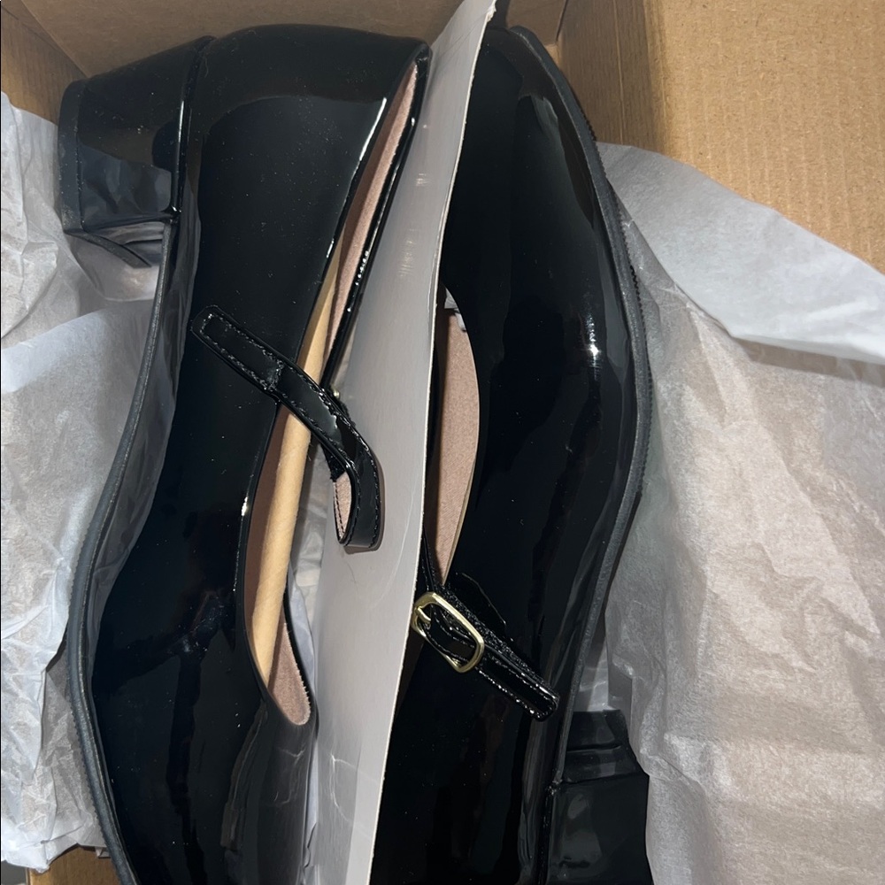 BRAND NEW Girls Dress Shoes